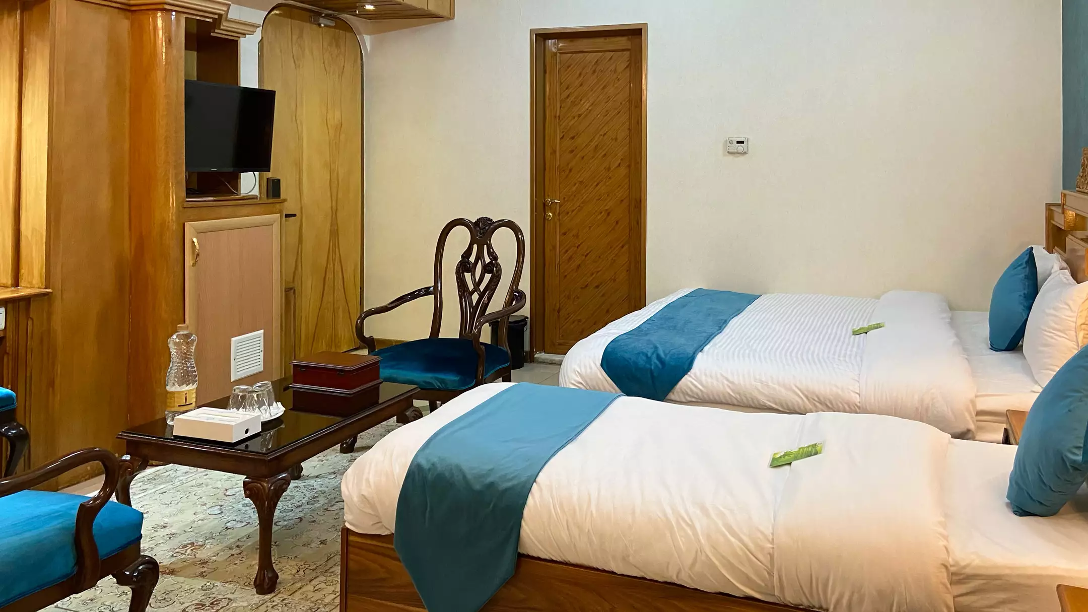 Alibaba https://cdn.alibaba.ir/ostorage/hotel-accommodation-images/6975d4fa46ae9d8e6fb49bdd_سه تخته تراس دار (3).webp